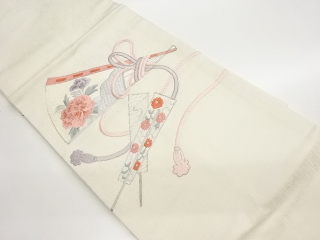 銀駒刺繍扇に牡丹・菊唐草模様名古屋帯